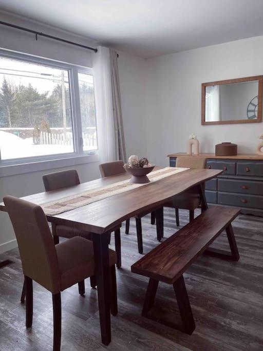 Private Cottage With Huge Private Dog Park! Barrys Bay Exterior foto